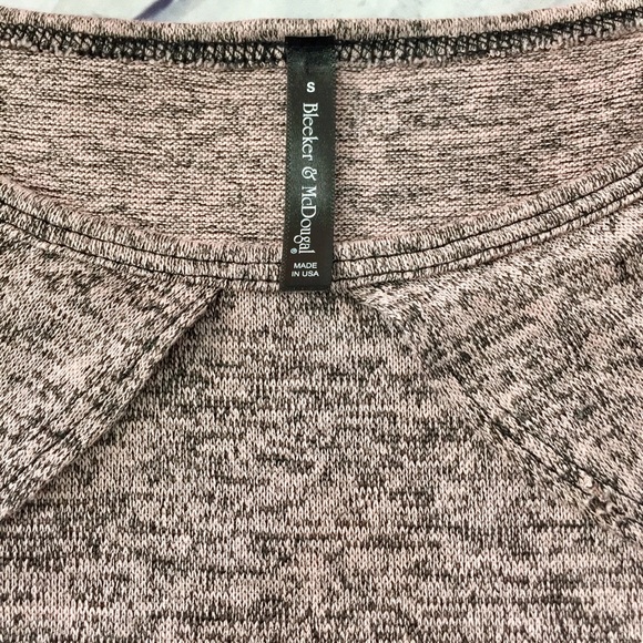 Women's pink heather cold shoulder ruffle knit top - Picture 5 of 6